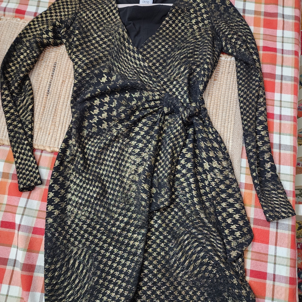 Cache Black and Gold Houndstooth Long Sleeve Dress